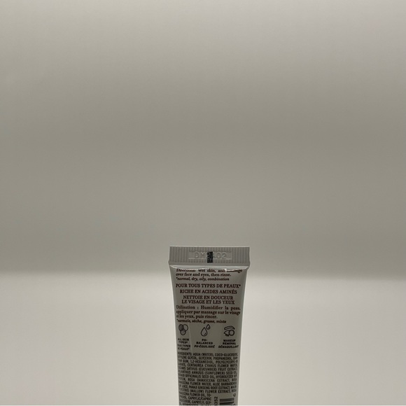 fresh - Soy Hydrating Face Wash pH-Balanced - Picture 3 of 7